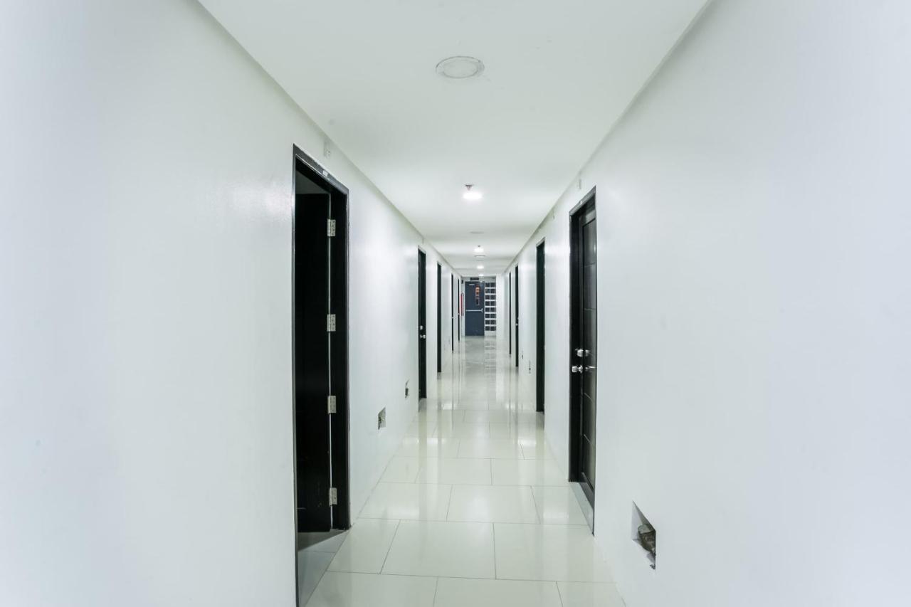 مانيلا Oyo 505 Jardin Suites المظهر الخارجي الصورة