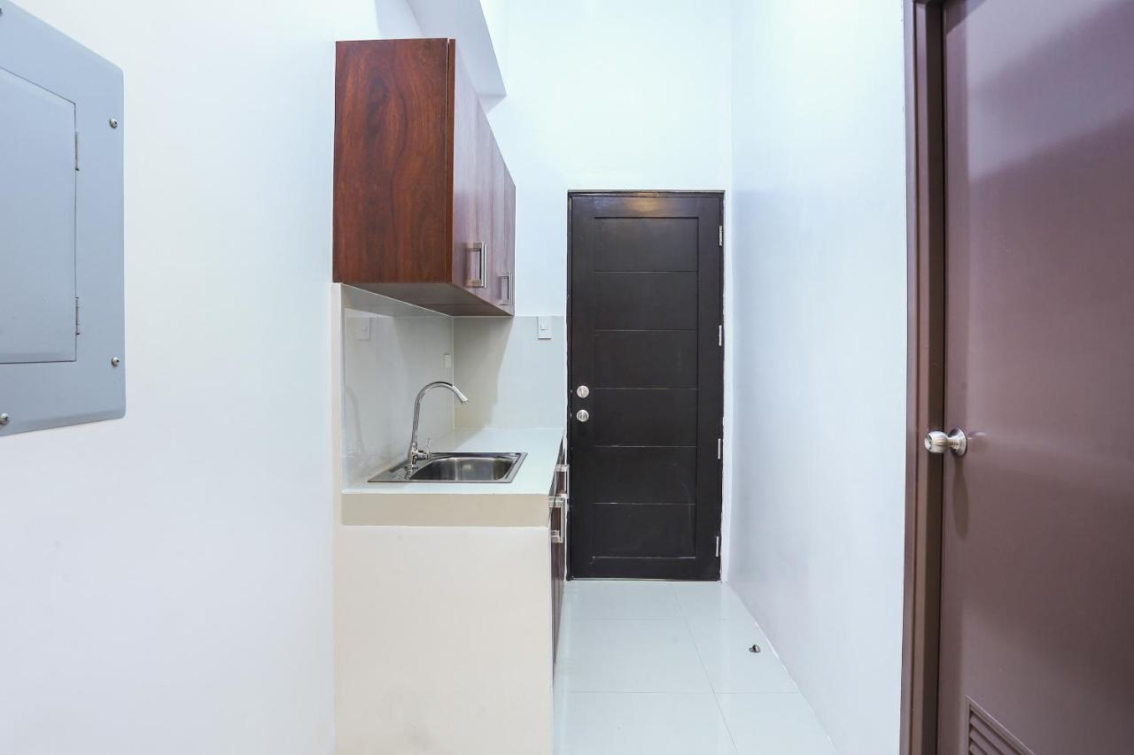 مانيلا Oyo 505 Jardin Suites المظهر الخارجي الصورة